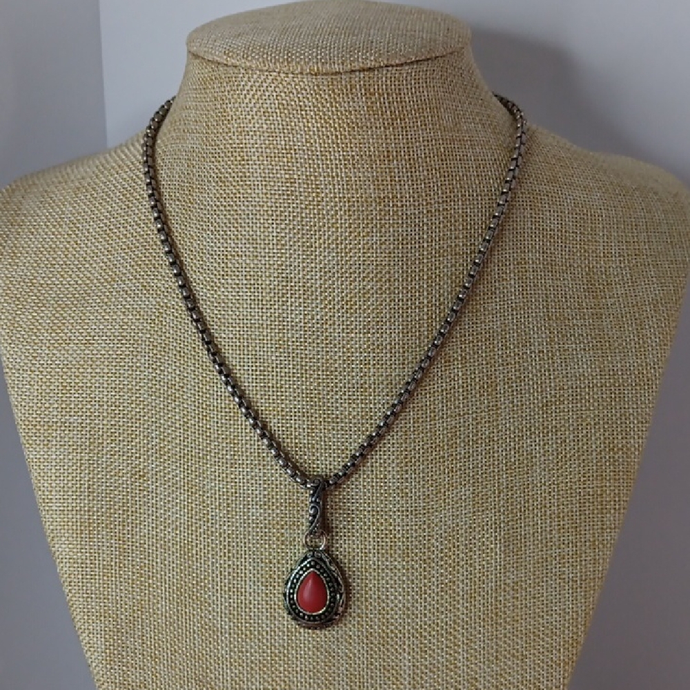 Elegant Silver Necklace with Red Pendant